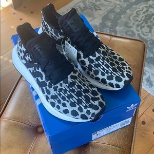 adidas Swift Run Leopard Sneaker